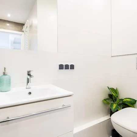 Sandstone Targowek ורשה