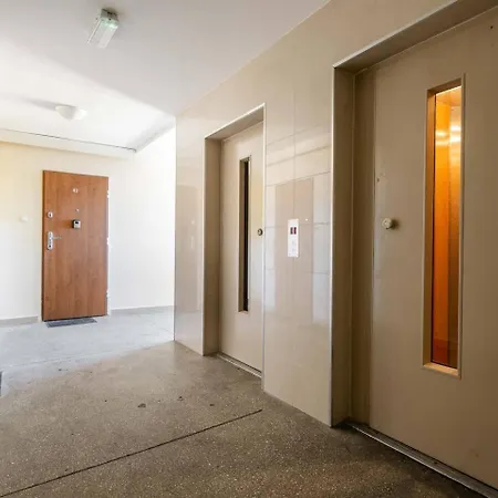 Apartment Sandstone Targowek *