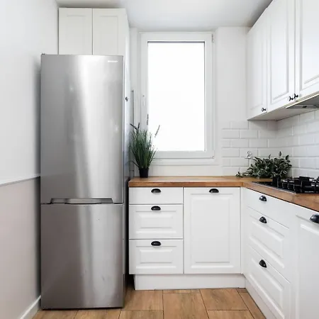 Sandstone Targowek * ורשה