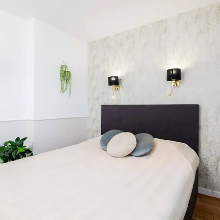 Apartment Sandstone Targowek Warsaw