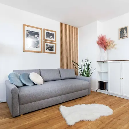 Sandstone Targowek Apartment