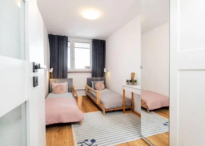 Sandstone Targowek Apartment *